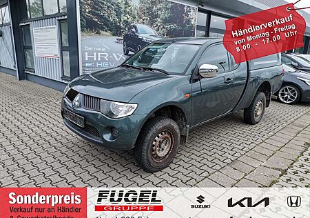 Mitsubishi L200 2.5 DI-D Invite Club Cab 4WD