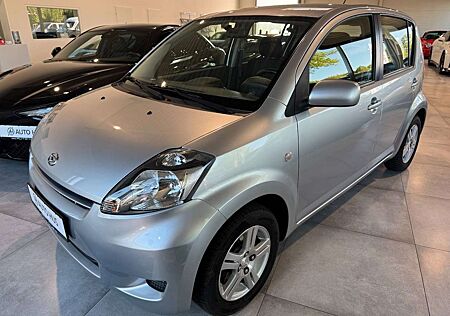 Daihatsu Sirion 1.3 Benzin Klimaanlage/Allwetterreifen
