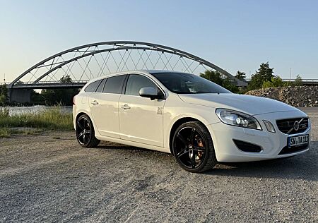 Volvo V60 D5 + Heico + ATM mit 115.000 km + Scheckheft