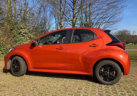 Toyota Yaris Hybrid, 1.5 VVT-i Team Deutschland