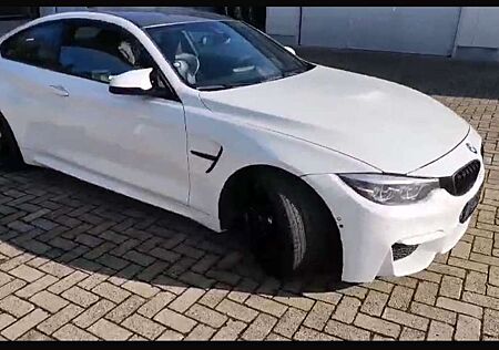 BMW M4 Coupe DKG