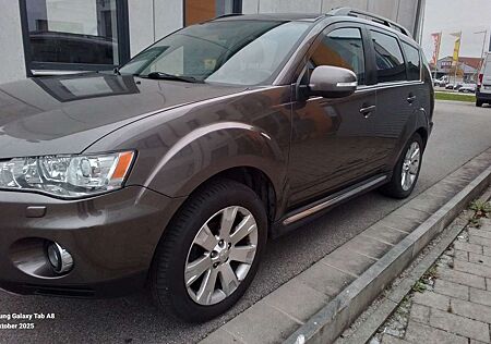 Mitsubishi Outlander Instyle 4WD