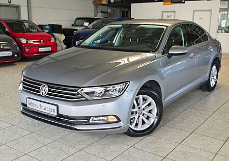 VW Passat Volkswagen Lim. Comfortline BMT/ NAVI ALU ACC