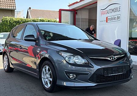 Hyundai i30 blue 1.4 Comfort/SHZ/TEMPOMAT/KLIMA/PDC