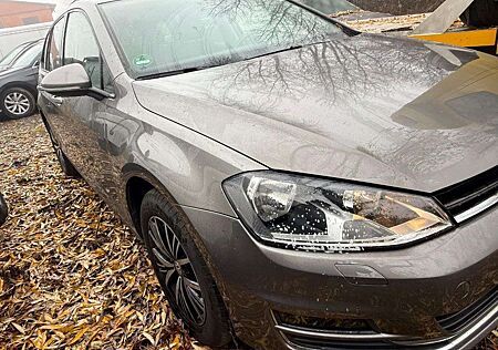 VW Golf Variant Volkswagen 2.0 BI FUEL Comfortline