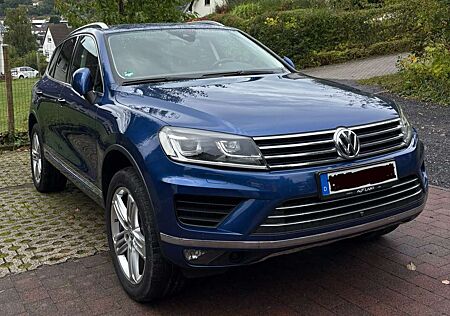 VW Touareg Volkswagen 3.0 V6 TDI R-Line