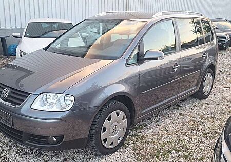 VW Touran Volkswagen 2.0 FSI Highline AHK, TÜV 08.2026