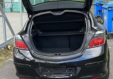 Opel Astra Sportwagen