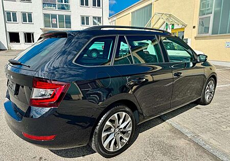 Skoda Fabia 1.0 TSI Combi BEST OF°LED°NAVI°SITZHZG.°