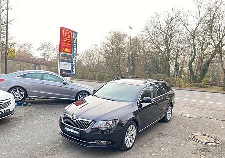 Skoda Superb Combi 2.0 TDI DSG Exclusive XENON NAVI SHZ