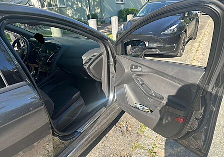 Ford Focus Fließheck 1.0 EcoBost StartStoppSystem ST