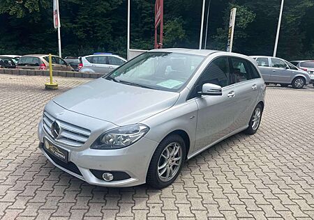 Mercedes-Benz B 200 2 Hand inkl Neu Tüv
