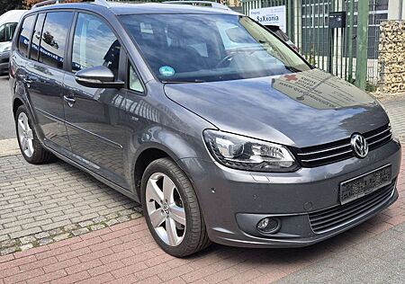 VW Touran Volkswagen Life BMT