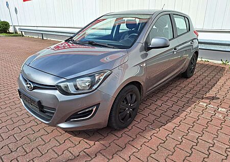 Hyundai i20 1.2*5-Trg*Klimaanlage*AHK*sehr gepflegt.*Angebot