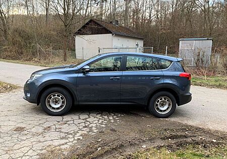 Toyota RAV 4 / 4x4 / 1. Hand / incl. Car-Garantie