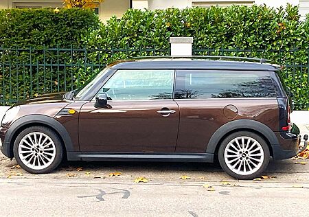 Mini Cooper Clubman PANO/ KLIMA/ ANH.KUPP./ SPORTSITZE/ TÜV 05-2027