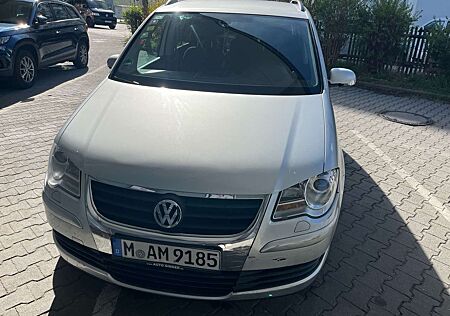 VW Touran Volkswagen 2.0 TDI DSG United