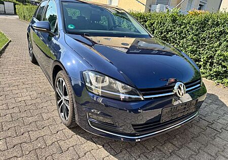 VW Golf Volkswagen VII Lounge BMT 4Motion Pano Standhzg Xenon
