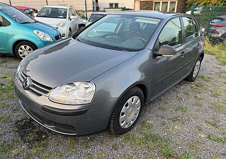 VW Golf Volkswagen Trendline