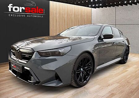 BMW M5 Lim./Keramik-Bremse/B&W/Carbon ext/M-Driverpa