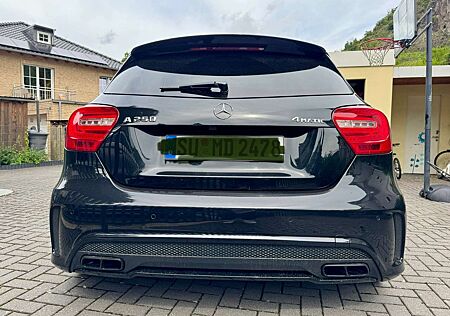 Mercedes-Benz A 220 4Matic 7G-DCT AMG Line