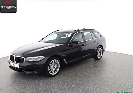 BMW 530 e T PANO,ACC,CARPLAY,KAMERA,TOTWINKEL,1.HAND