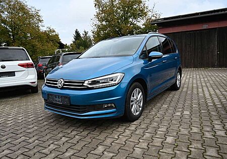 VW Touran Volkswagen Highline/LED/AHK/Pano/standhzg
