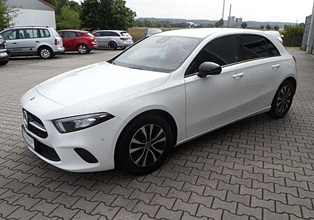 Mercedes-Benz A 180 /Automatik/LED/Navi/8xALU/Top Ausstattung