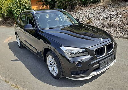 BMW X1 18 i sDrive Advantage Plus mit AHK und HU neu