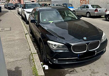 BMW 730