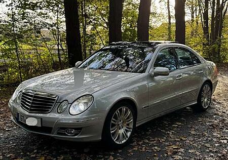 Mercedes-Benz E 350 7G-TRONIC Avantgarde Sportpaket *Panorama,Navi,Mem