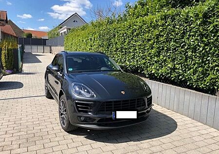Porsche Macan Deutsches Fzg - TOP-Zustand Wartungen