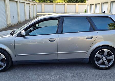 Audi A4 2.4 Avant