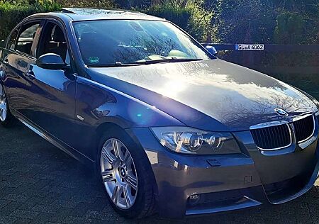BMW 320i 320
