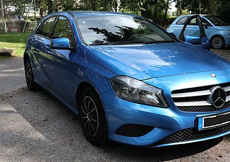 Mercedes-Benz A 180 BlueEfficiency (176.042)