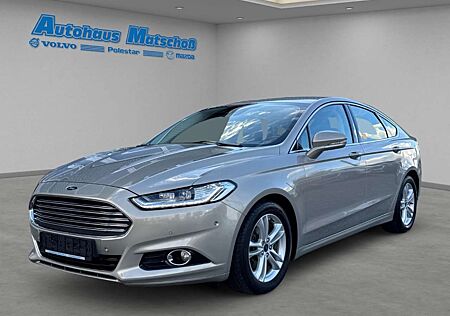 Ford Mondeo Titanium 1.5 EcoBoost AHK-klappbar Navi LED Kurven