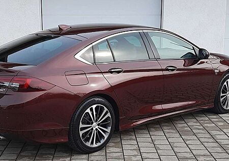 Opel Insignia 210 PS 2.0 BiT D 4x4 Aut Ultimate Exclusive