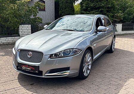 Jaguar XF Sportbrake 2.2 Diesel*SHZ*AHK*KLIMA*BiXenon*.