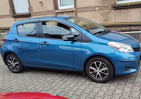 Toyota Yaris Cool erst 14135km 1.Hand