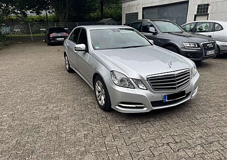Mercedes-Benz E 220 CDI DPF BlueEFFICIENCY Automatik Avantgarde