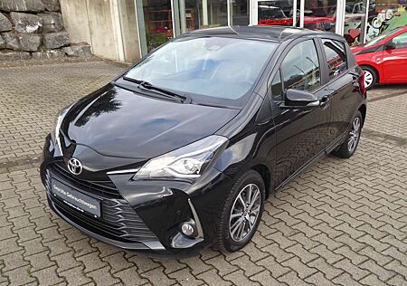 Toyota Yaris Team-D + Einparkhilfe vorne u. hinten