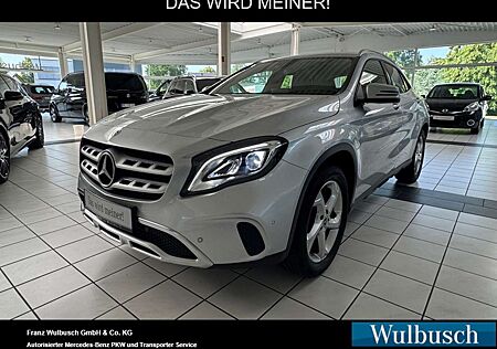 Mercedes-Benz GLA 200 Sport Utility Vehicle Navi KAM PDC AUT