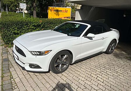Ford Mustang Cabrio 3,7 v6 usa