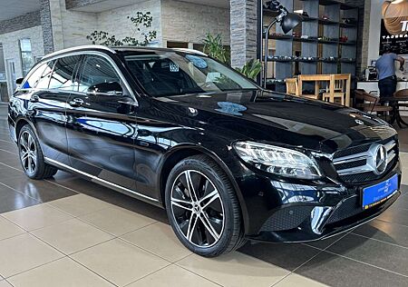 Mercedes-Benz C 300 e Avantgarde LED Navi R.Cam SHZ Tempomat