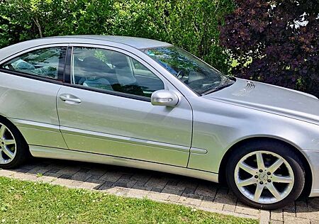 Mercedes-Benz C 200 CDI Sportcoupe DPF Sport Edition +