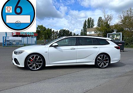 Opel Insignia GSi 2.0 BiTurbo 4x4 Sports Tourer (PANORAMADACH)