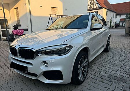 BMW X5 xDrive30d M-Paket/SoftCl/Pano/HuD/LED/CAM/Garantie