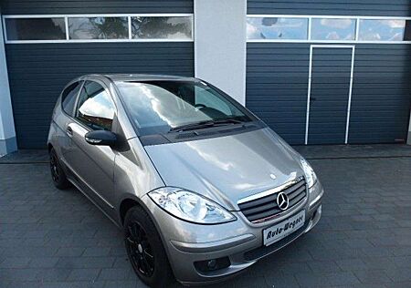 Mercedes-Benz A 150 A -Klasse Klima Navi SHZ Scheckh./Unfallfr
