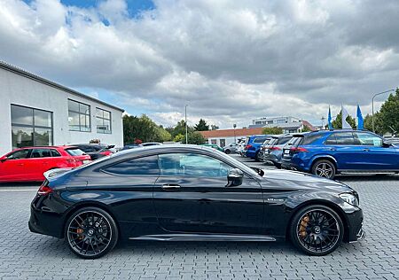 Mercedes-Benz C 63 AMG C63S*AMG*PERFORMANCE-SITZE*AERODYNAMIK-PAKET*VOL