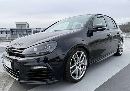 VW Golf R Volkswagen R 4Motion